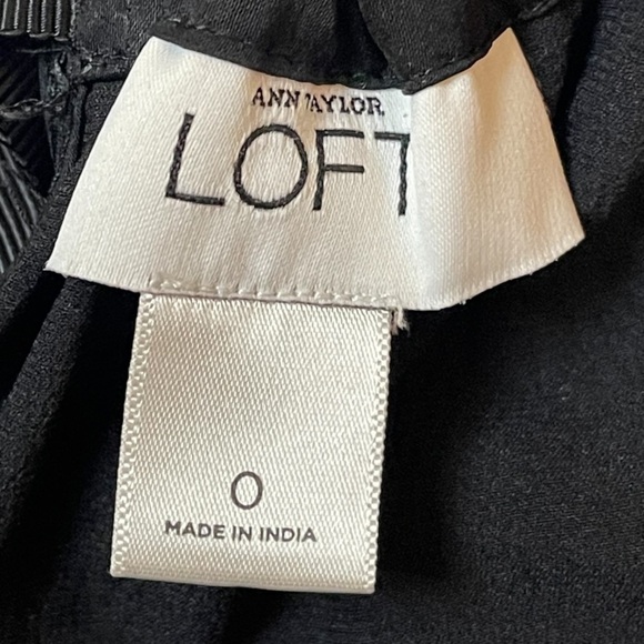 LOFT Black Sleeveless Pleated Cocktail Dress with Bow at Tie - Size 0 - Picture 7 of 9